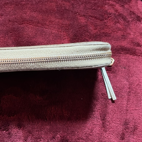 Gorgeous Guccissima Zip Wallet - Picture 14 of 14